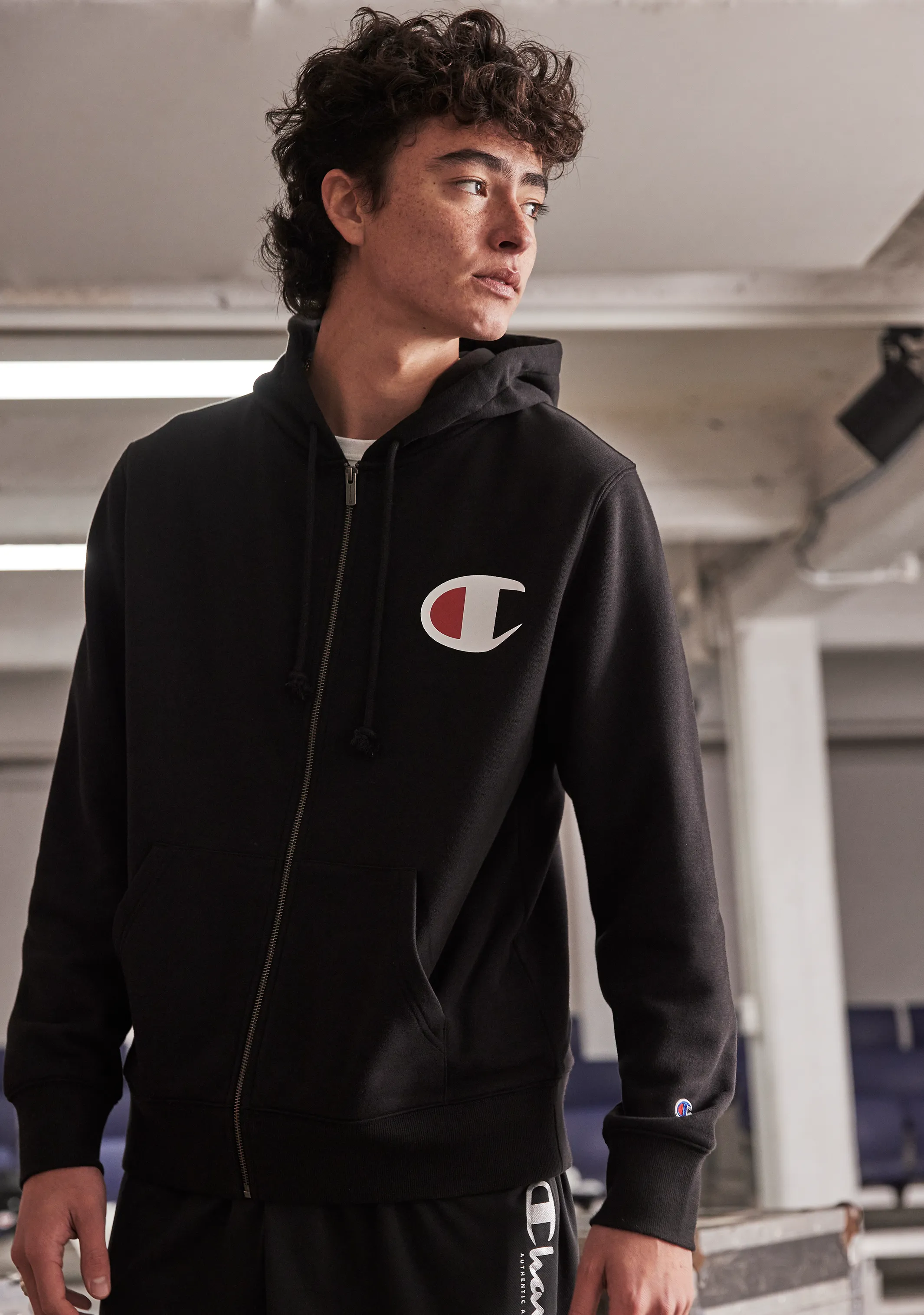 Champion Mens C Logo Zip Hoodie <br> AVV9N BLK