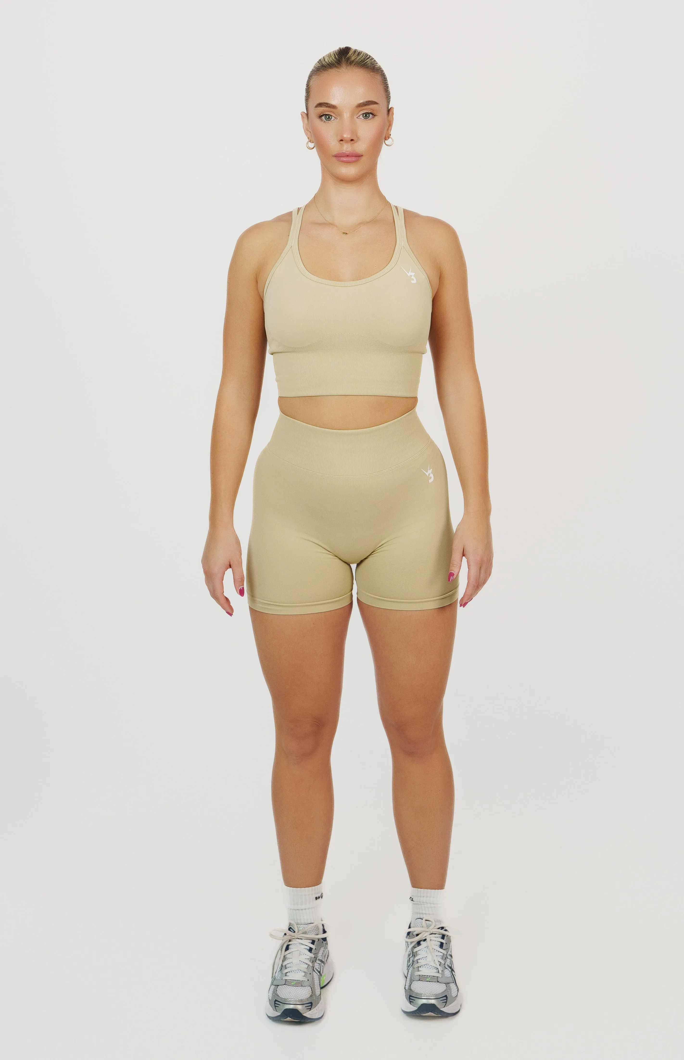 Form Seamless Scrunch Shorts & Sports Bra Set - Light Camel