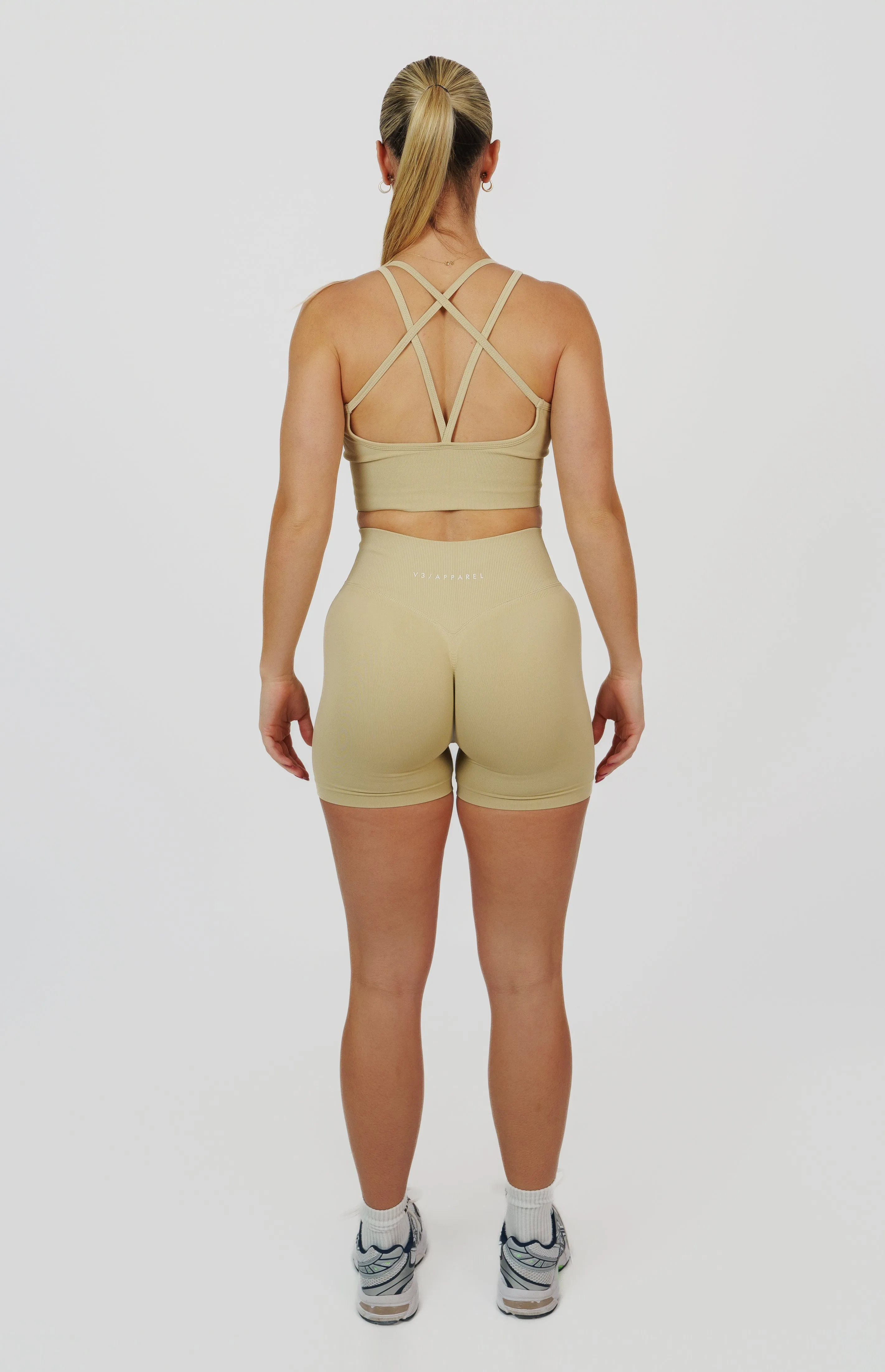 Form Seamless Scrunch Shorts & Sports Bra Set - Light Camel