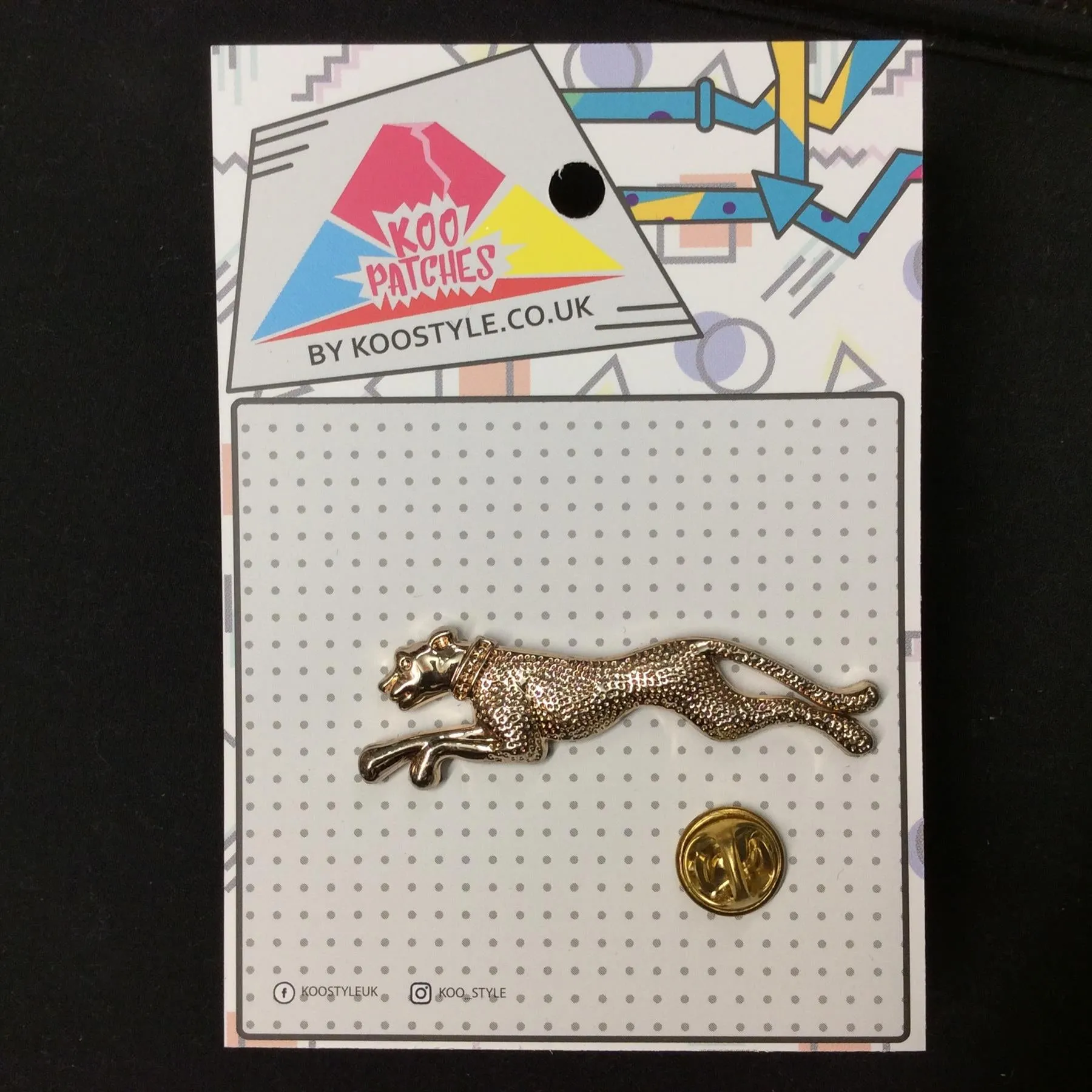 MP0005 - Gold Running Leopard Leaping Tiger Cheetah Metal Pin Badge