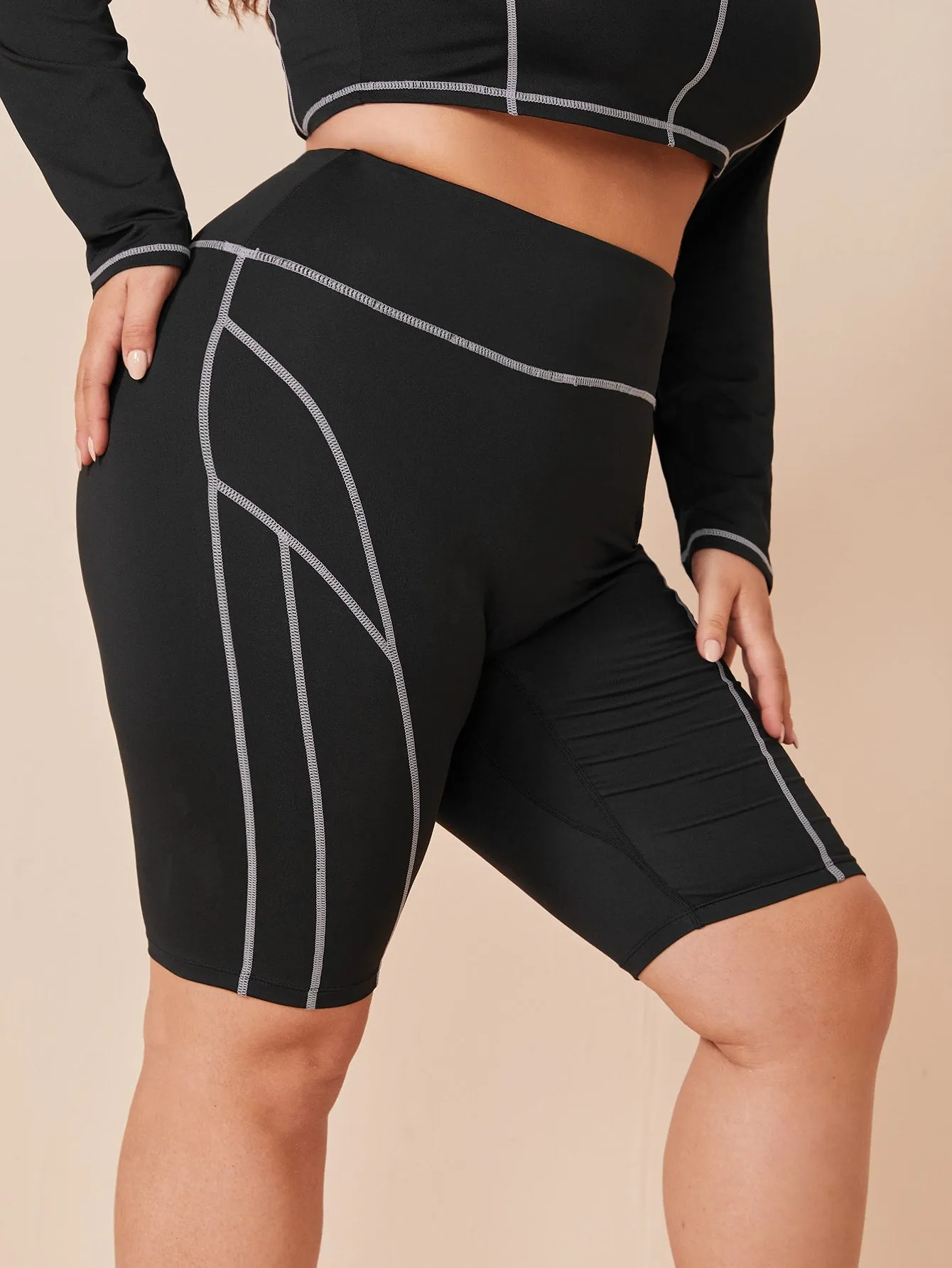 Plain Contrast Binding High Waist Plus Size Sports Shorts